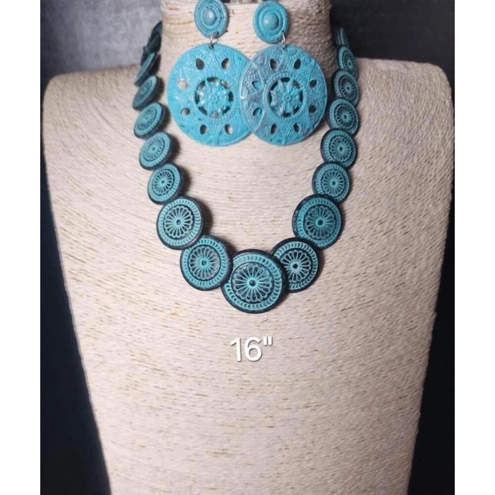 115. Southwestern or bohemian-inspired jewelry set